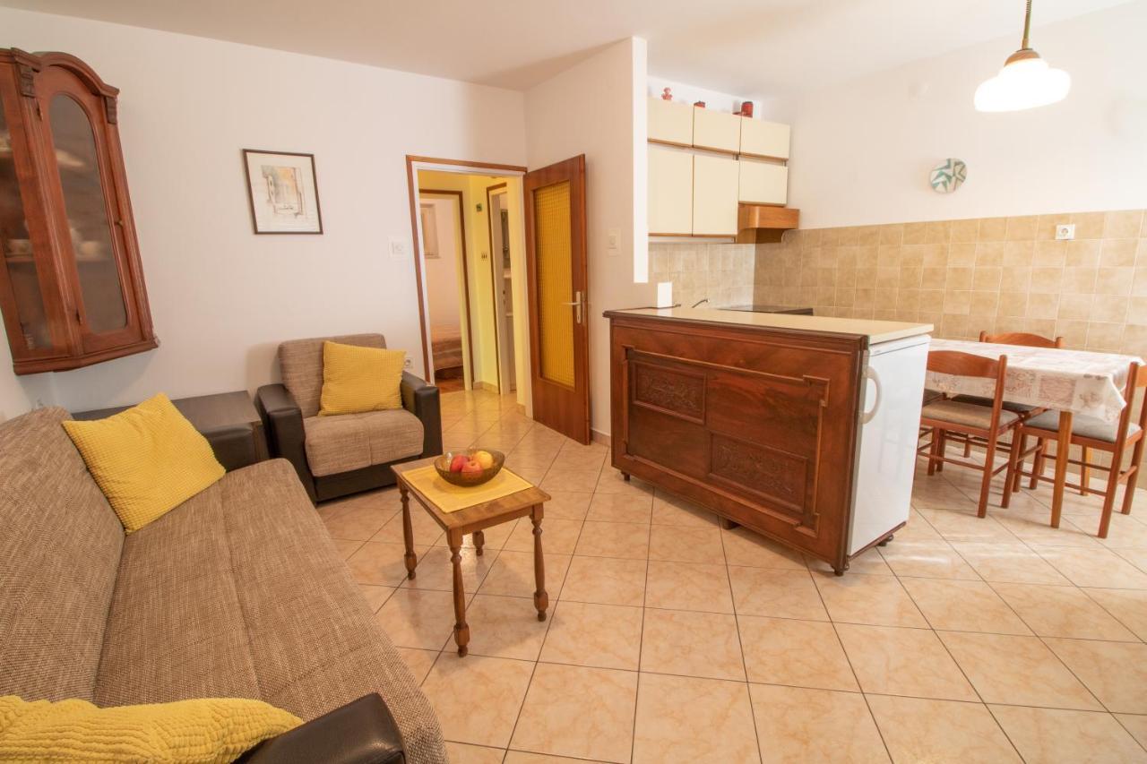 Apartment Mario With Terrace And Sea View Baska  Exterior photo