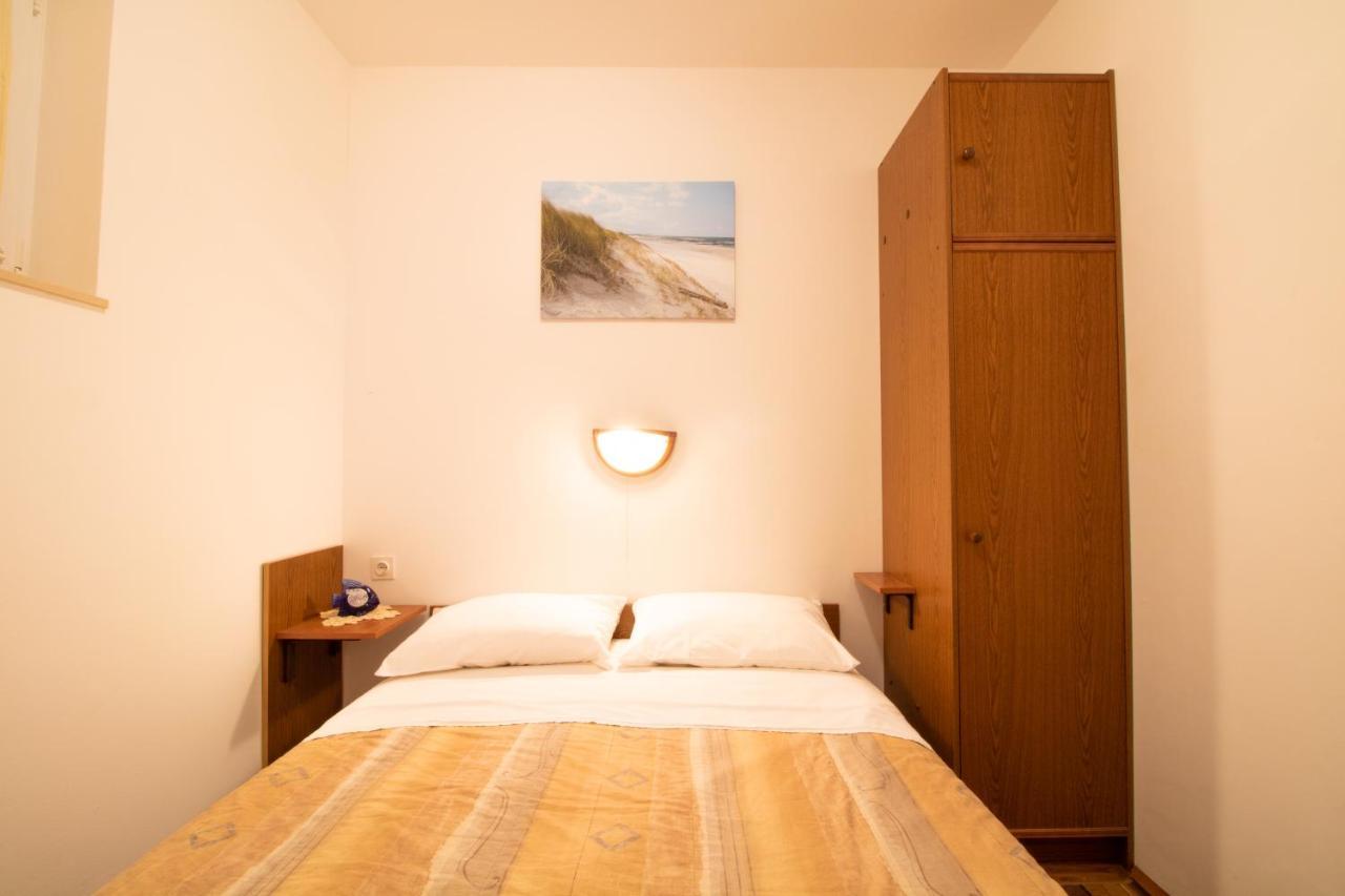 Apartment Mario With Terrace And Sea View Baska  Exterior photo