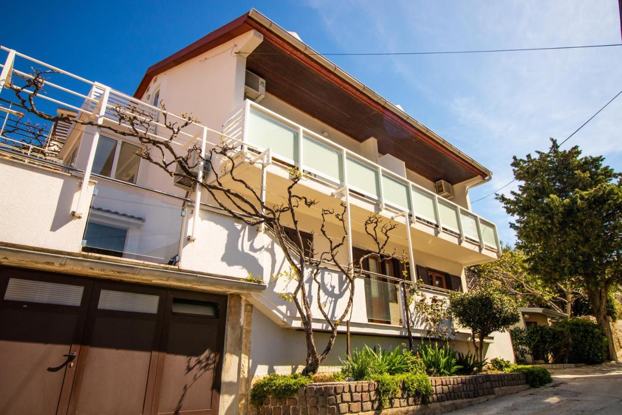Apartment Mario With Terrace And Sea View Baska  Exterior photo