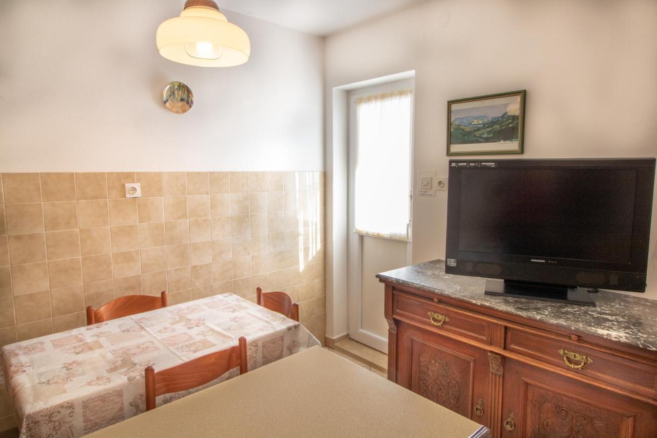 Apartment Mario With Terrace And Sea View Baska  Exterior photo